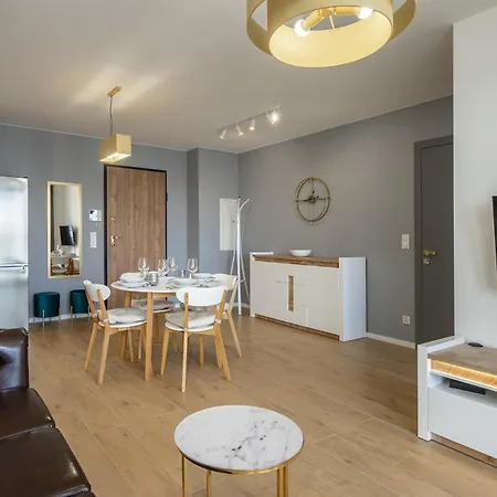 110 Plac Unii - Dla 4 Os Z Miejscem W Hali Garazowej غدينيا